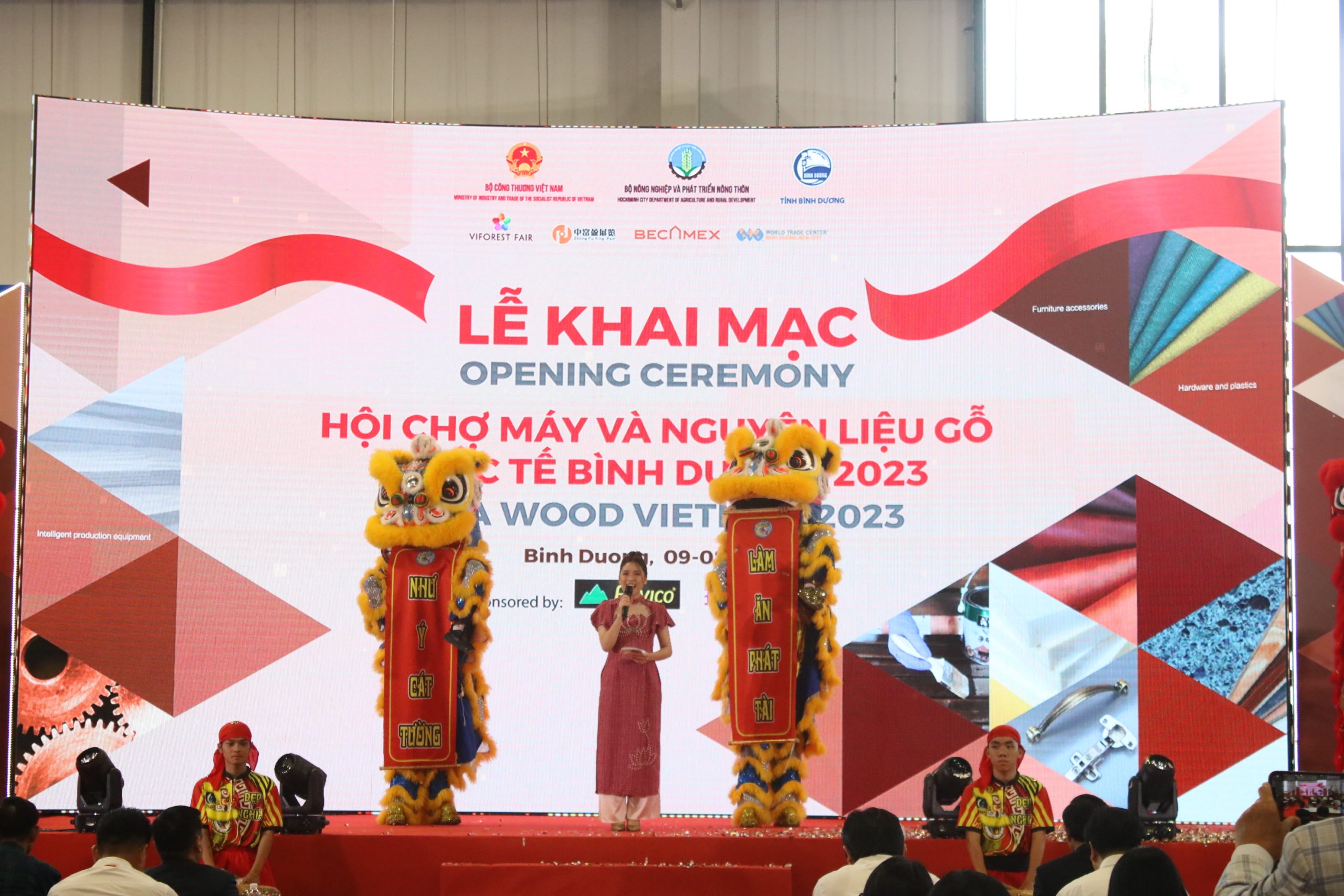 Khai mạc Hội chợ máy và nguyên liệu gỗ quốc tế Bình Dương 2023